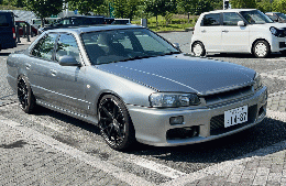 R34 SKYLINE 4Dr　　　応談